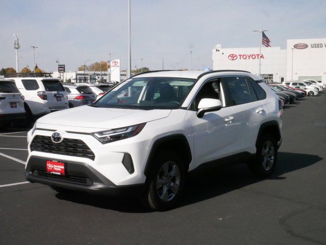 2024 Toyota RAV4 XLE