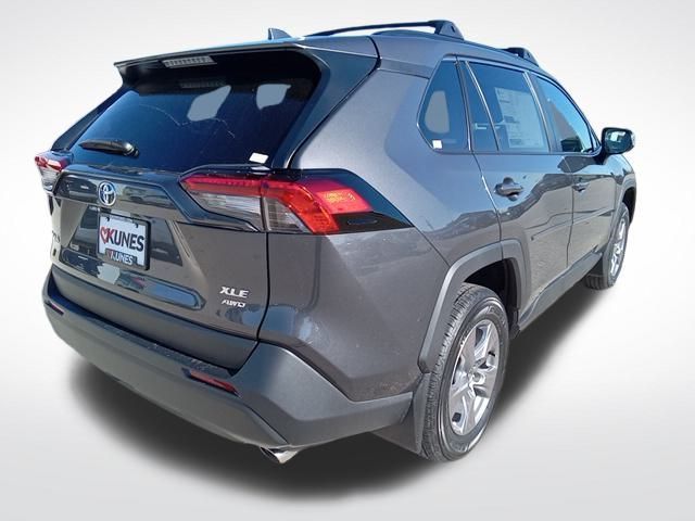 2024 Toyota RAV4 XLE