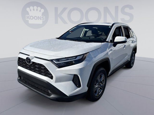 2024 Toyota RAV4 XLE