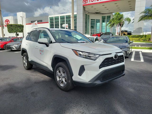 2024 Toyota RAV4 XLE