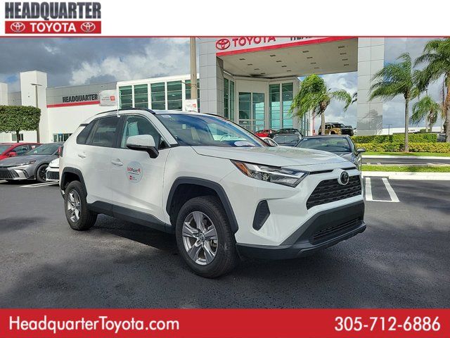 2024 Toyota RAV4 XLE