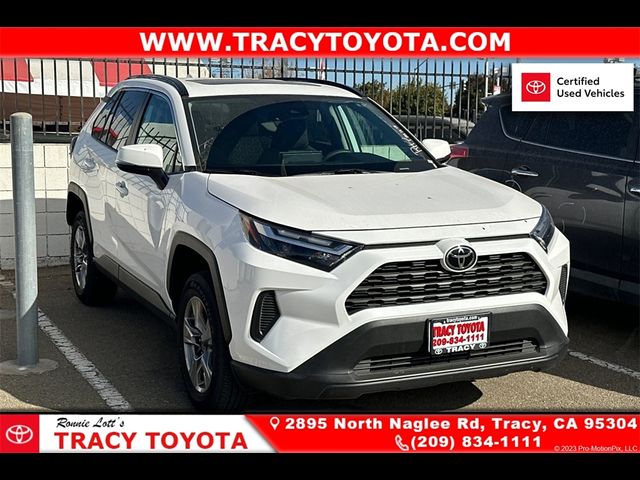 2024 Toyota RAV4 XLE