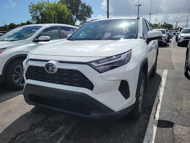 2024 Toyota RAV4 XLE