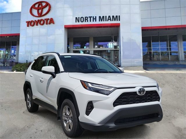 2024 Toyota RAV4 XLE