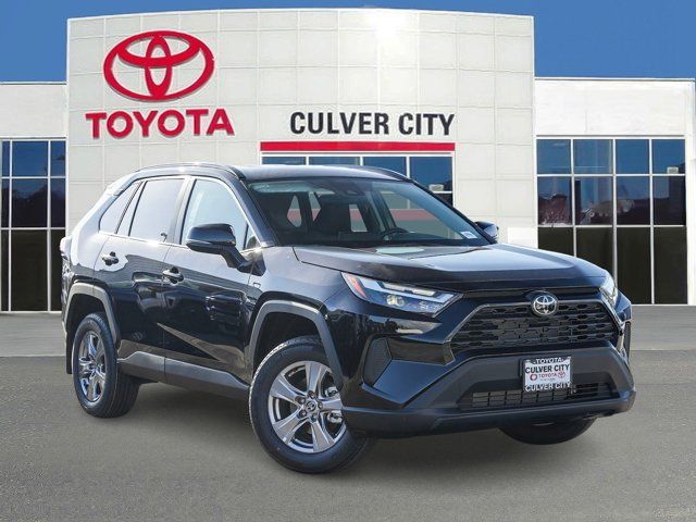 2024 Toyota RAV4 XLE