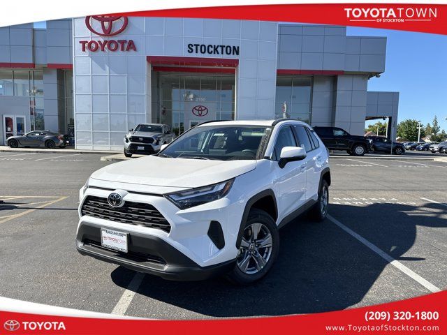 2024 Toyota RAV4 XLE