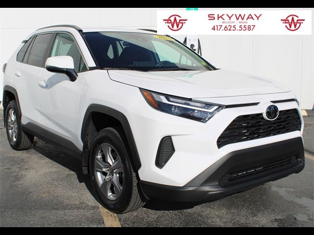 2024 Toyota RAV4 XLE