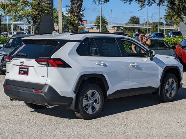 2024 Toyota RAV4 XLE