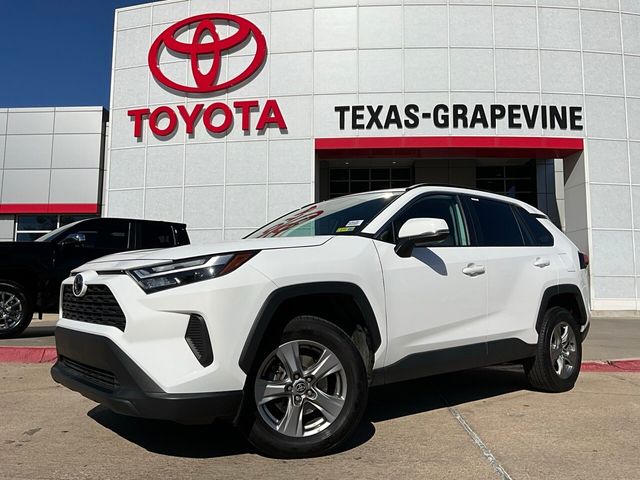 2024 Toyota RAV4 XLE