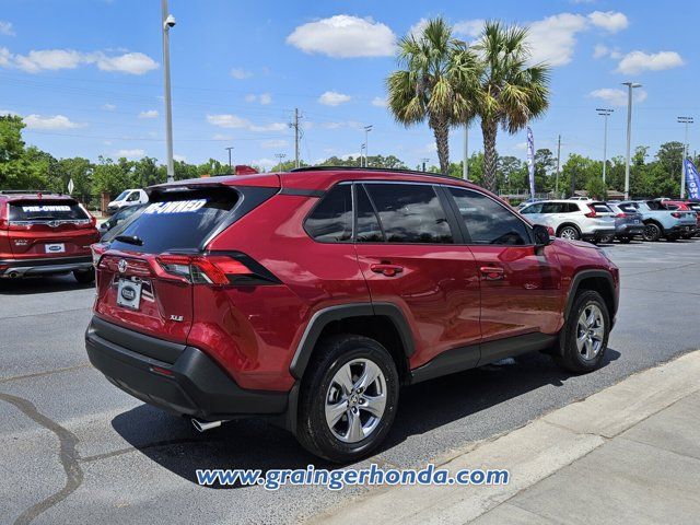 2024 Toyota RAV4 XLE