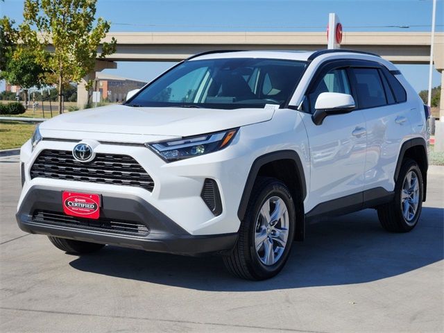 2024 Toyota RAV4 XLE