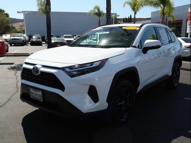 2024 Toyota RAV4 XLE