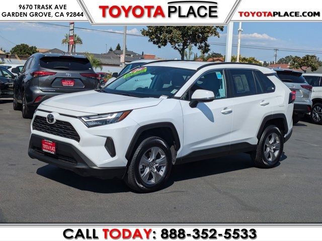 2024 Toyota RAV4 XLE