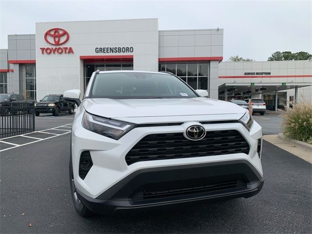 2024 Toyota RAV4 XLE