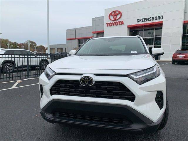 2024 Toyota RAV4 XLE