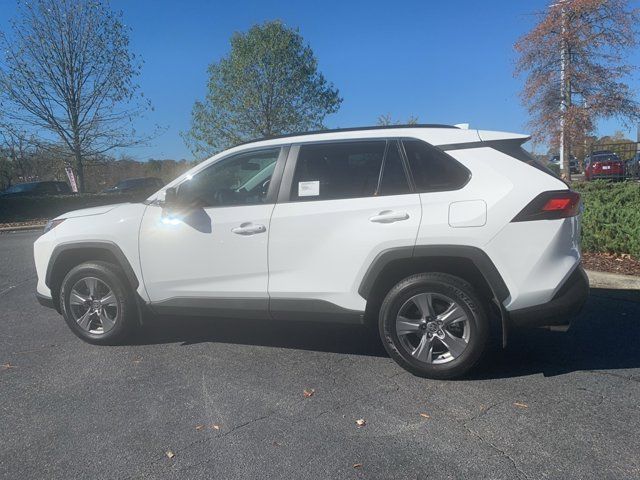 2024 Toyota RAV4 XLE