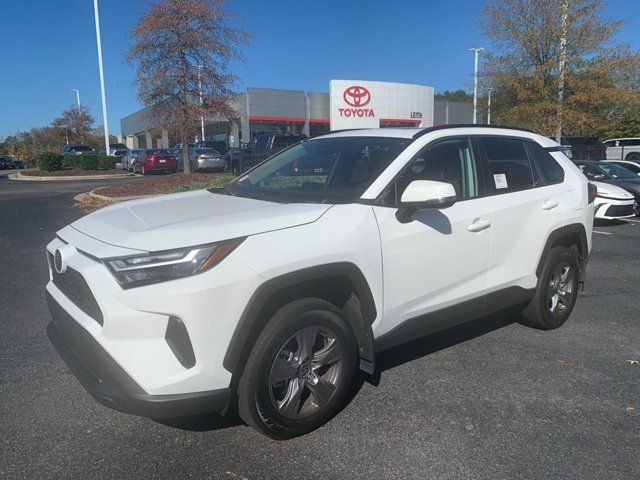 2024 Toyota RAV4 XLE