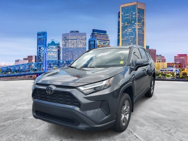 2024 Toyota RAV4 XLE