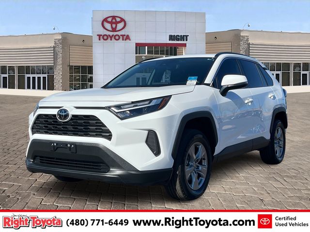 2024 Toyota RAV4 XLE