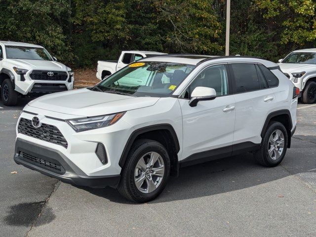 2024 Toyota RAV4 XLE