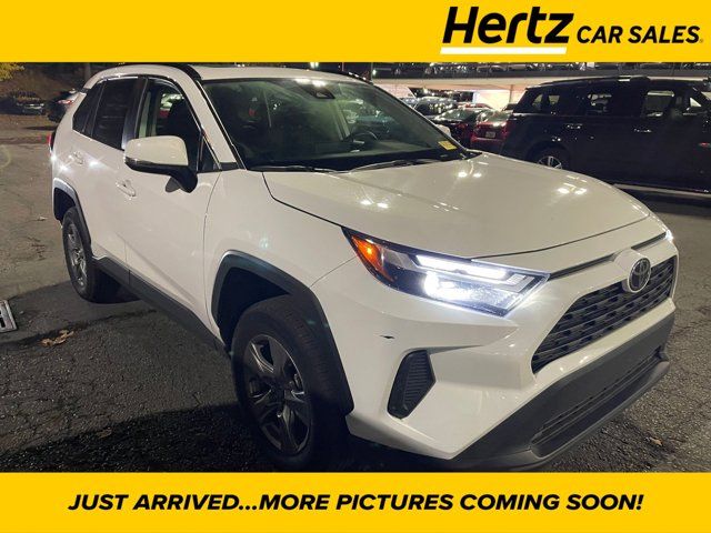 2024 Toyota RAV4 XLE