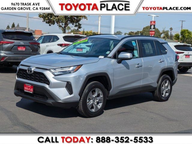 2024 Toyota RAV4 XLE