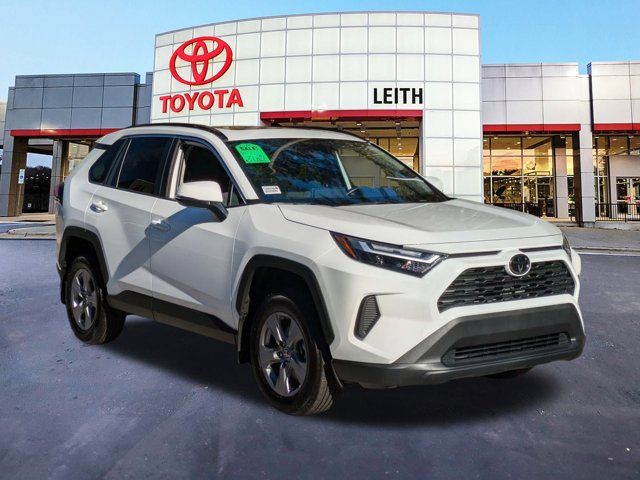 2024 Toyota RAV4 XLE