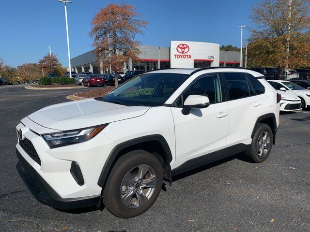 2024 Toyota RAV4 XLE