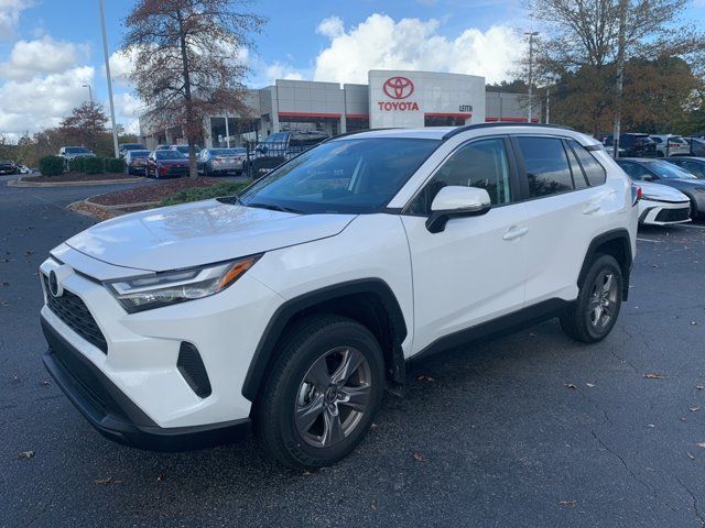 2024 Toyota RAV4 XLE