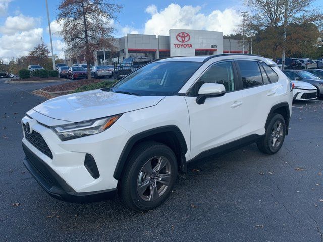 2024 Toyota RAV4 XLE