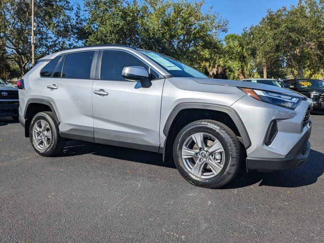 2024 Toyota RAV4 XLE