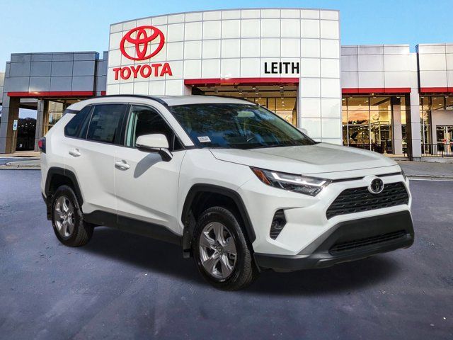 2024 Toyota RAV4 XLE