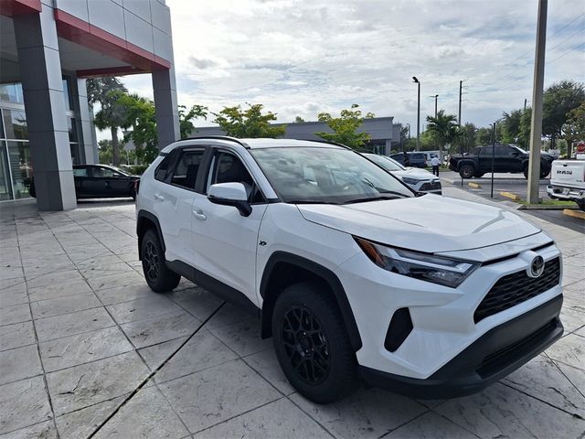 2024 Toyota RAV4 XLE