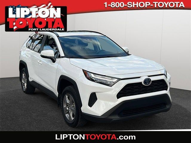 2024 Toyota RAV4 Hybrid XLE