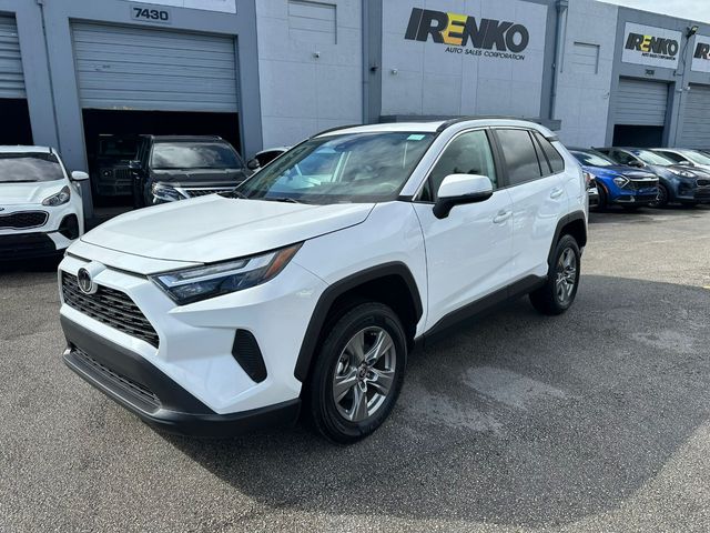 2024 Toyota RAV4 XLE