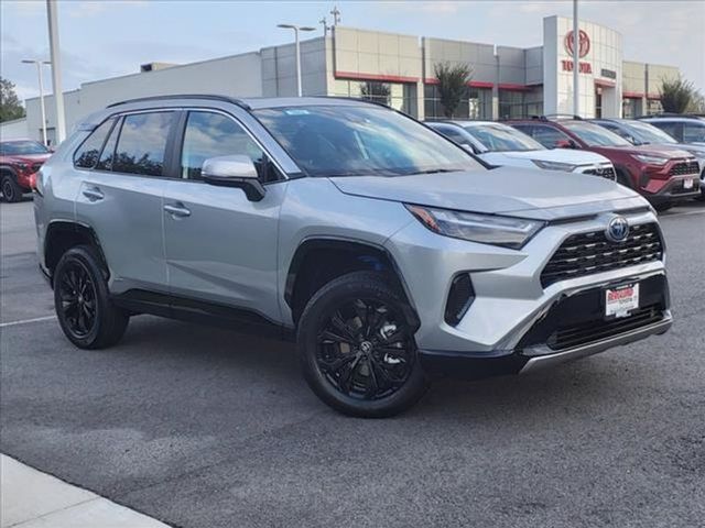 2024 Toyota RAV4 Hybrid SE