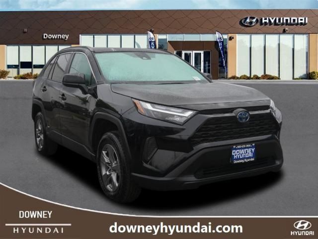 2024 Toyota RAV4 Hybrid LE