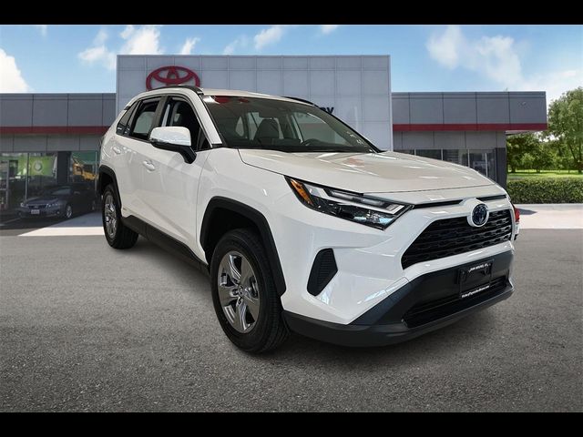 2024 Toyota RAV4 Hybrid LE