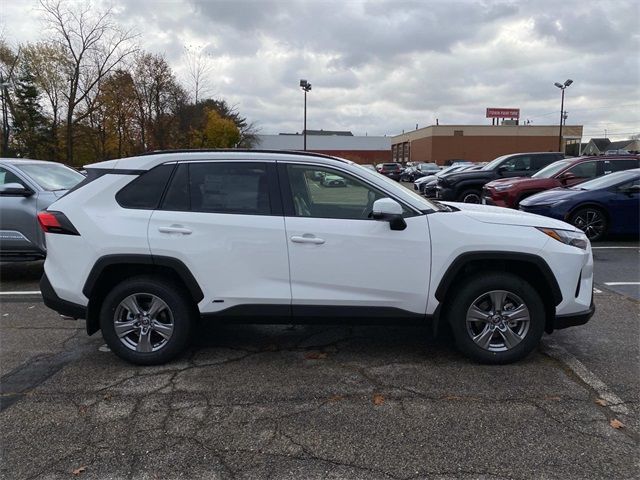 2024 Toyota RAV4 Hybrid LE