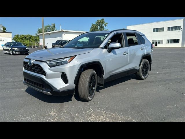 2024 Toyota RAV4 Hybrid SE