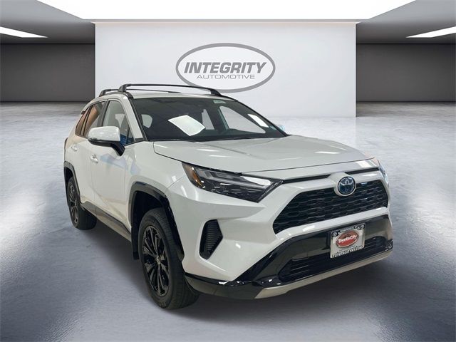 2024 Toyota RAV4 Hybrid SE