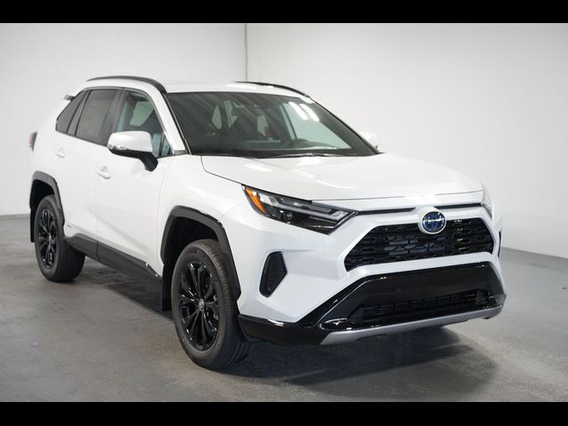 2024 Toyota RAV4 Hybrid SE