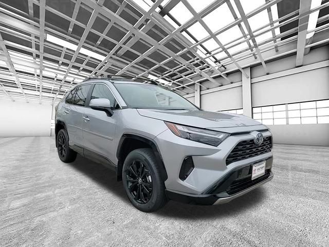 2024 Toyota RAV4 Hybrid SE