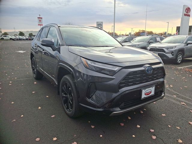 2024 Toyota RAV4 Hybrid SE