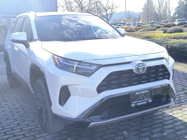 2024 Toyota RAV4 Hybrid SE