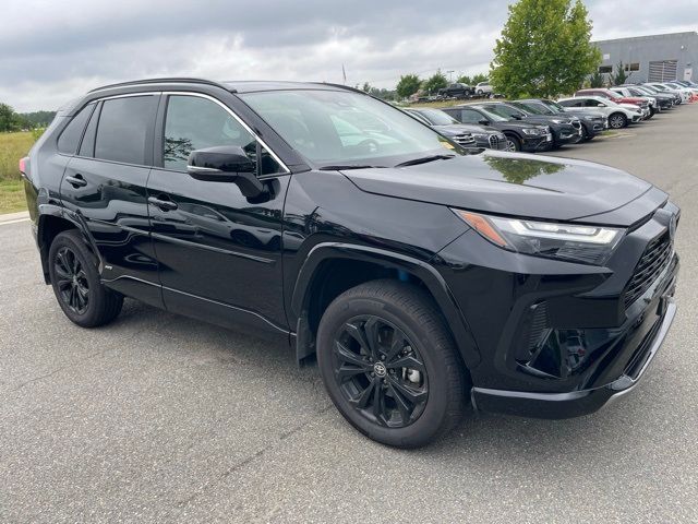 2024 Toyota RAV4 Hybrid SE