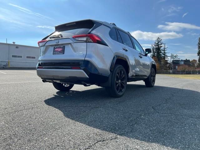 2024 Toyota RAV4 Hybrid SE