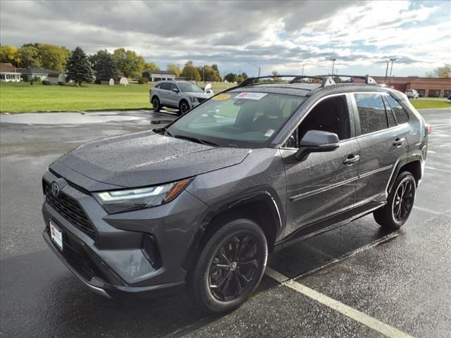 2024 Toyota RAV4 Hybrid SE