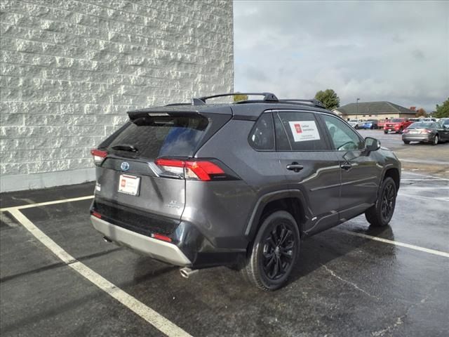 2024 Toyota RAV4 Hybrid SE