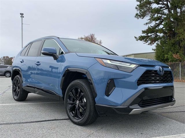 2024 Toyota RAV4 Hybrid SE